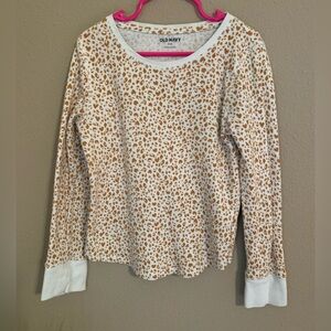 Old Navy cheetah print long sleeve top. Size M(8).